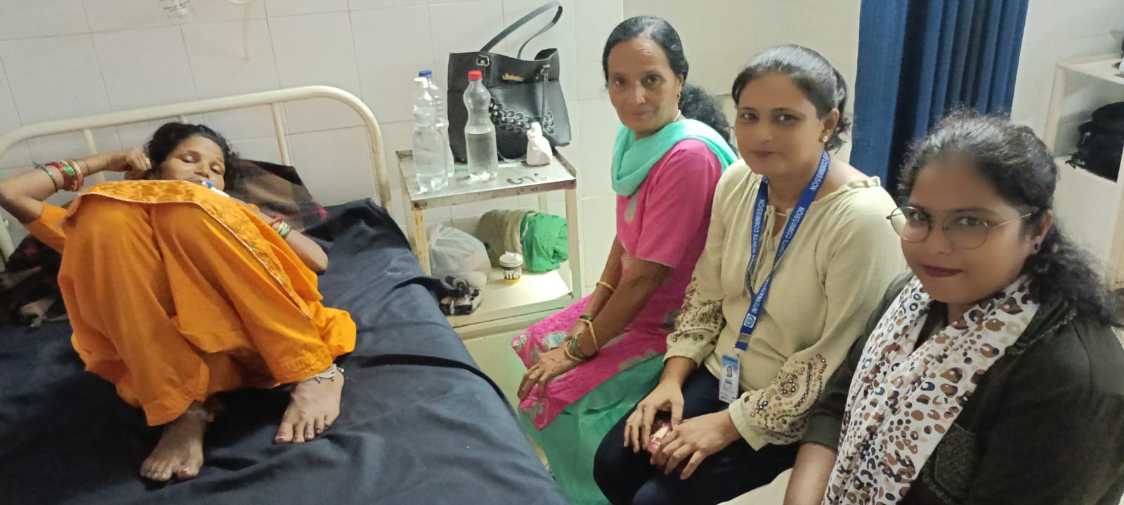गुमशुदा सुनीता की पुलिस कई दिन से उनके परिवार वालों की खोज कर रही थी, international human rights commission की कार्यकर्ता निधि मैसी ने, मिलवाया परिवार से .....