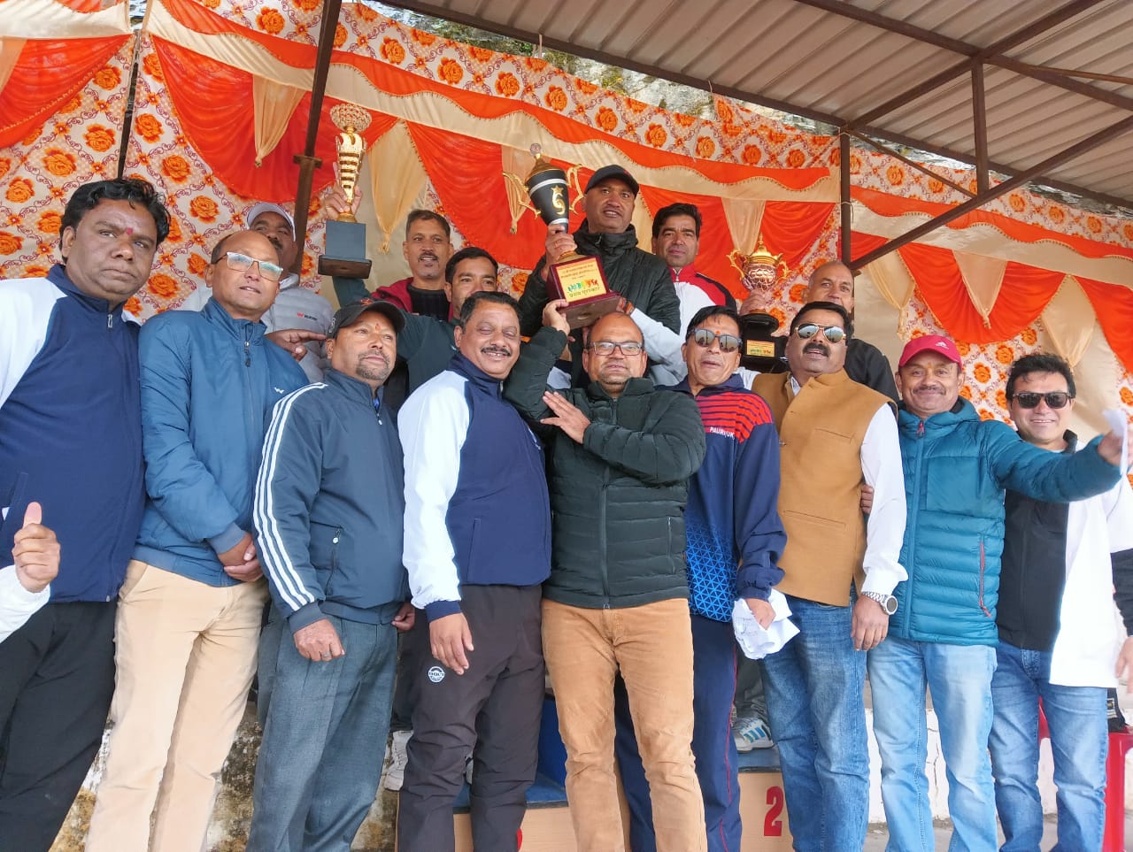 नैनीडांडा ने जीता बॉलीबॉल सीनियर वर्ग का खिताब, पौड़ी बना ओवरऑल चैंपियन..चार दिवसीय 75वीं जनपद स्तरीय शरदकालीन क्रीड़ा प्रतियोगिता संपन्न