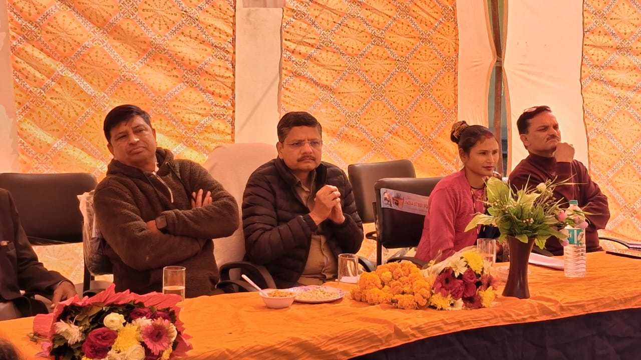 कमांदा में सीडीओ की चौपाल, क्लस्टर आधारित कृषि व ग्रामीण समस्याओं के समाधान पर जोर..ग्रामीण आर्थिकी मजबूत करने हेतु जड़ी-बूटी व सगंध खेती को बढ़ावा दिया जाएगा: मुख्य विकास अधिकारी