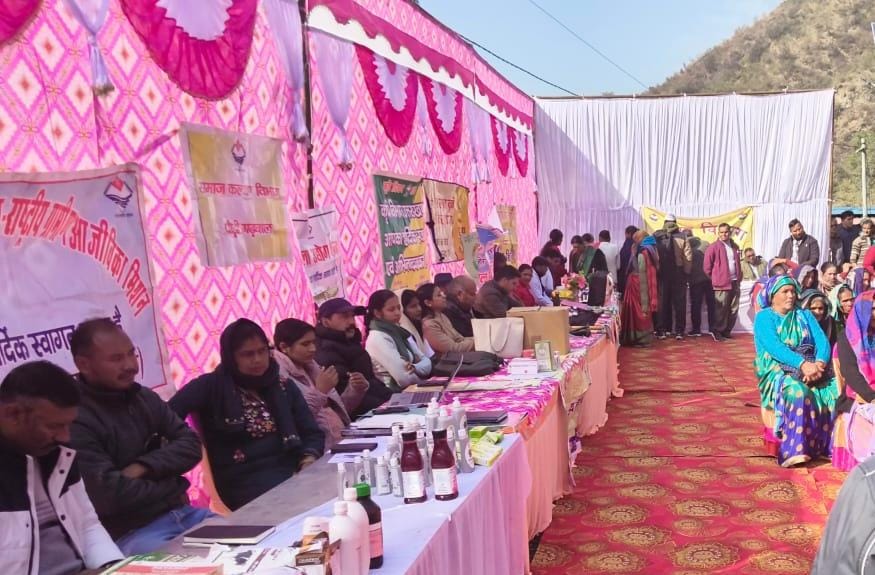 जन–जन की सरकार, जन–जन के द्वार कार्यक्रम के तहत कोटा में लगा शिविर..विकासखंड एकेश्वर की न्याय पंचायत कोटा में ग्रामीणों की समस्याओं का हुआ त्वरित समाधान
