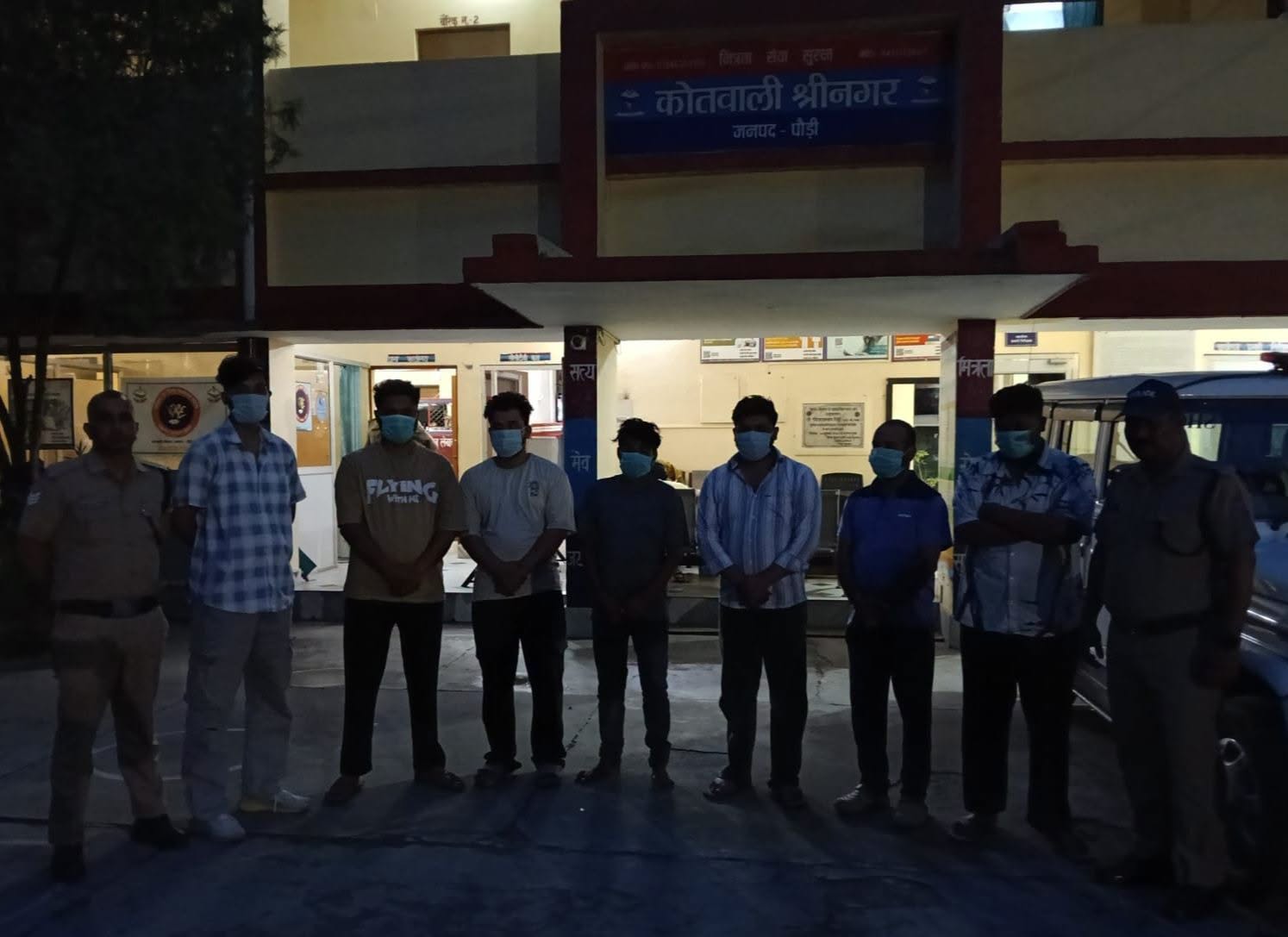 पौड़ी पुलिस का ‘ऑपरेशन प्रहार’: बीच सड़क पर हुड़दंग मचाने वाले 7 शराबी चढ़े पुलिस के हत्थे