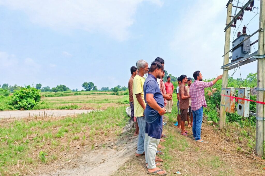 मंझारी के कुन्हार टोला में एक सप्ताह में बदला खराब ट्रांसफॉर्मर, बिजली आपूर्ति बहाल 19520
