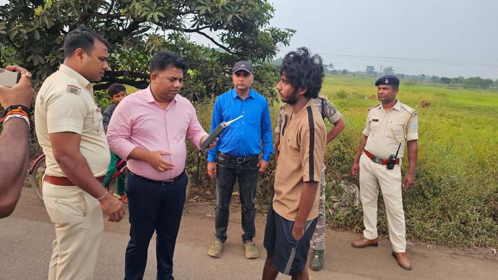 चाईबासा में विशेष वाहन जांच अभियान, गलत पार्किंग करने वाले 27 वाहनों पर कार्रवाईनशे में वाहन चलाने के मामले में दो वाहन जब्त, DTO ने दी सख्त चेतावनी 24941