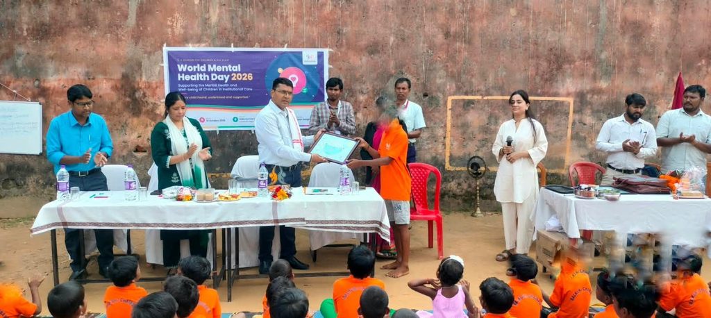 विश्व मानसिक स्वास्थ्य दिवस पर बालकुंज में बच्चों को किया गया जागरूक 26200