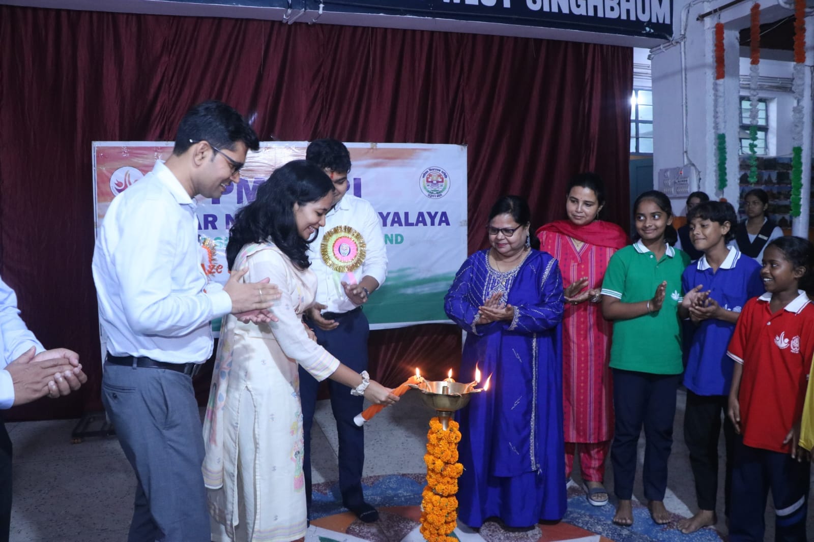 जवाहर नवोदय विद्यालय में सांस्कृतिक कार्यक्रम, उपायुक्त ने विद्यार्थियों को किया प्रेरित