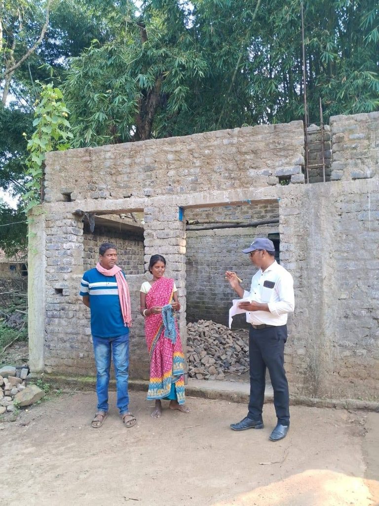 हाटगम्हरिया: कुशमिता पंचायत में 33 आवासों का निरीक्षण, 50 लाभुकों ने अब तक शुरू नहीं किया निर्माण कार्य 26984