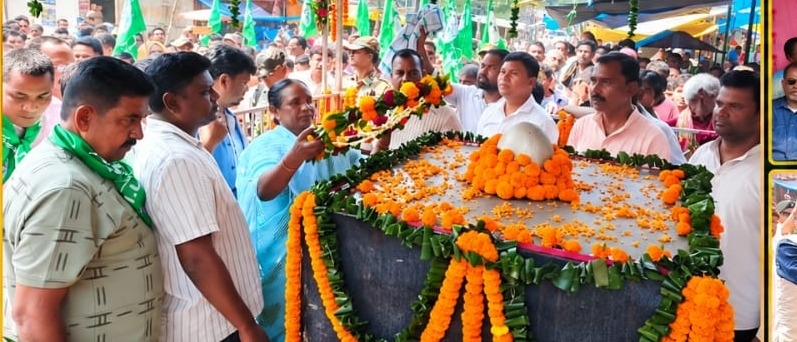 जल-जंगल-जमीन के अमर नायक देवेंद्र माझी को नमन, 32वीं पुण्यतिथि पर गोईलकेरा में उमड़े हजारों लोग