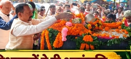 जल-जंगल-जमीन के अमर नायक देवेंद्र माझी को नमन, 32वीं पुण्यतिथि पर गोईलकेरा में उमड़े हजारों लोग 26999