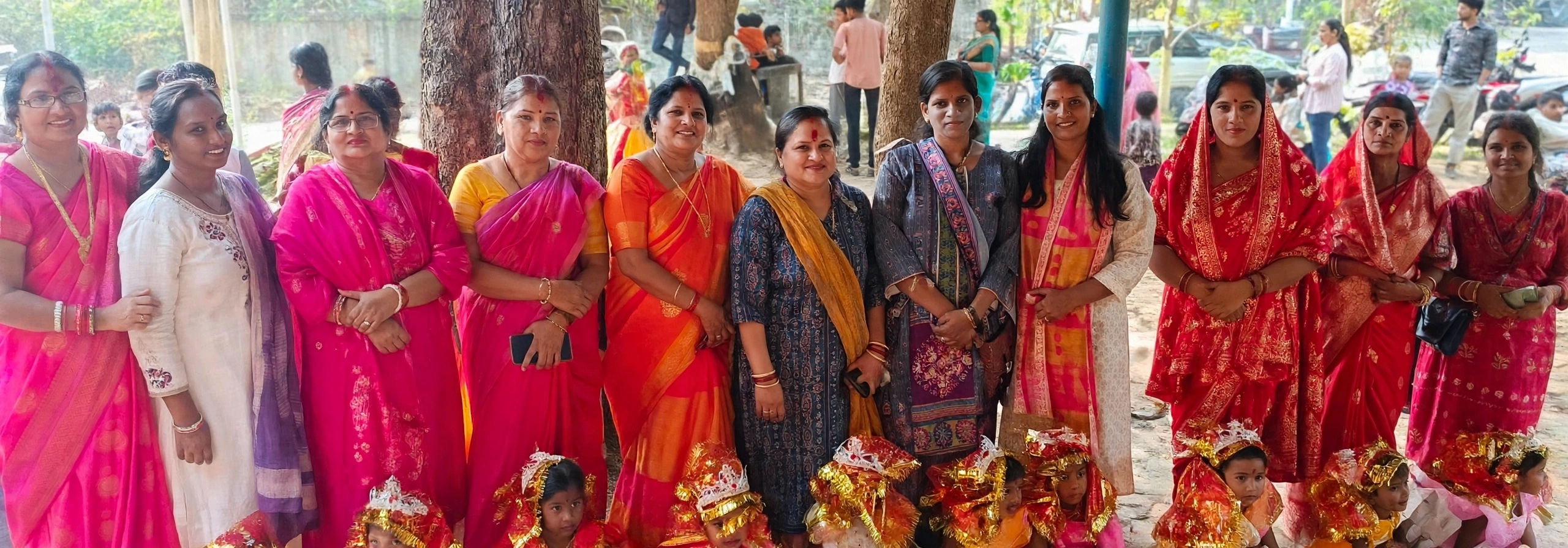 मां दुर्गा वनदेवी मंदिर में नौ कन्याओं का पूजन, श्रद्धालुओं के बीच महाभोग वितरितगुवा, पश्चिमी सिंहभूम | बुधवार, 21 अक्टूबर